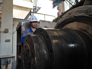 160-140辊压机轴磨损修复