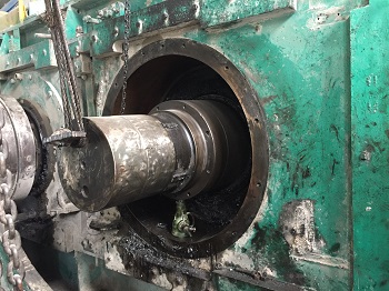 成都利君辊压机轴修复