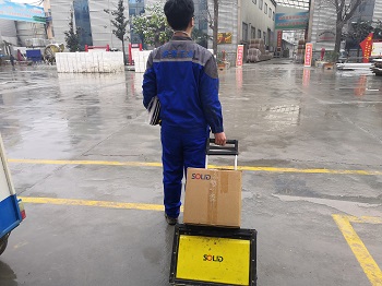 索雷工业现场4小时修复烘缸轴头磨